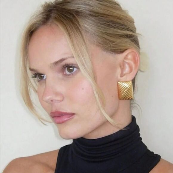 Vintage Gold geo stud earrings N428 - Picture 2 of 6